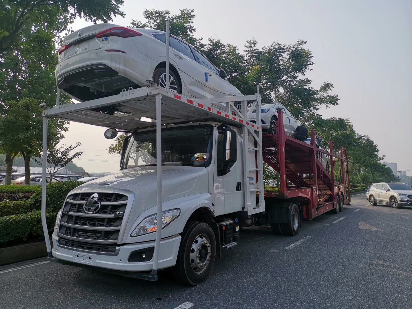 托運小汽車需要什么費用？