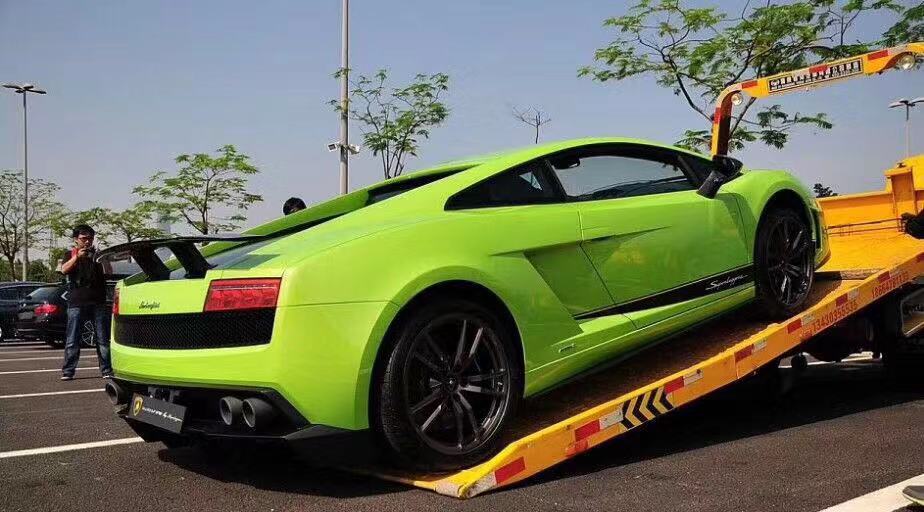 從廣州轎車托運到三亞要多少錢？我公司在全國30多個大中城市設有物流節點，可配送數百輛商用車?？赏瓿扇珖笾行统鞘兄g的商品車（包括轎車、越野車、廂式貨車、商務車、吉普車）運輸。